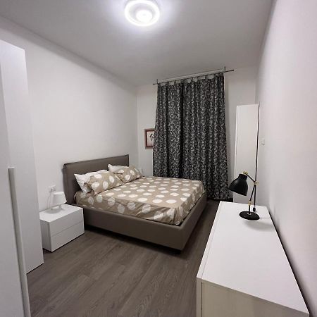Elena'S Apartment Milánó Kültér fotó